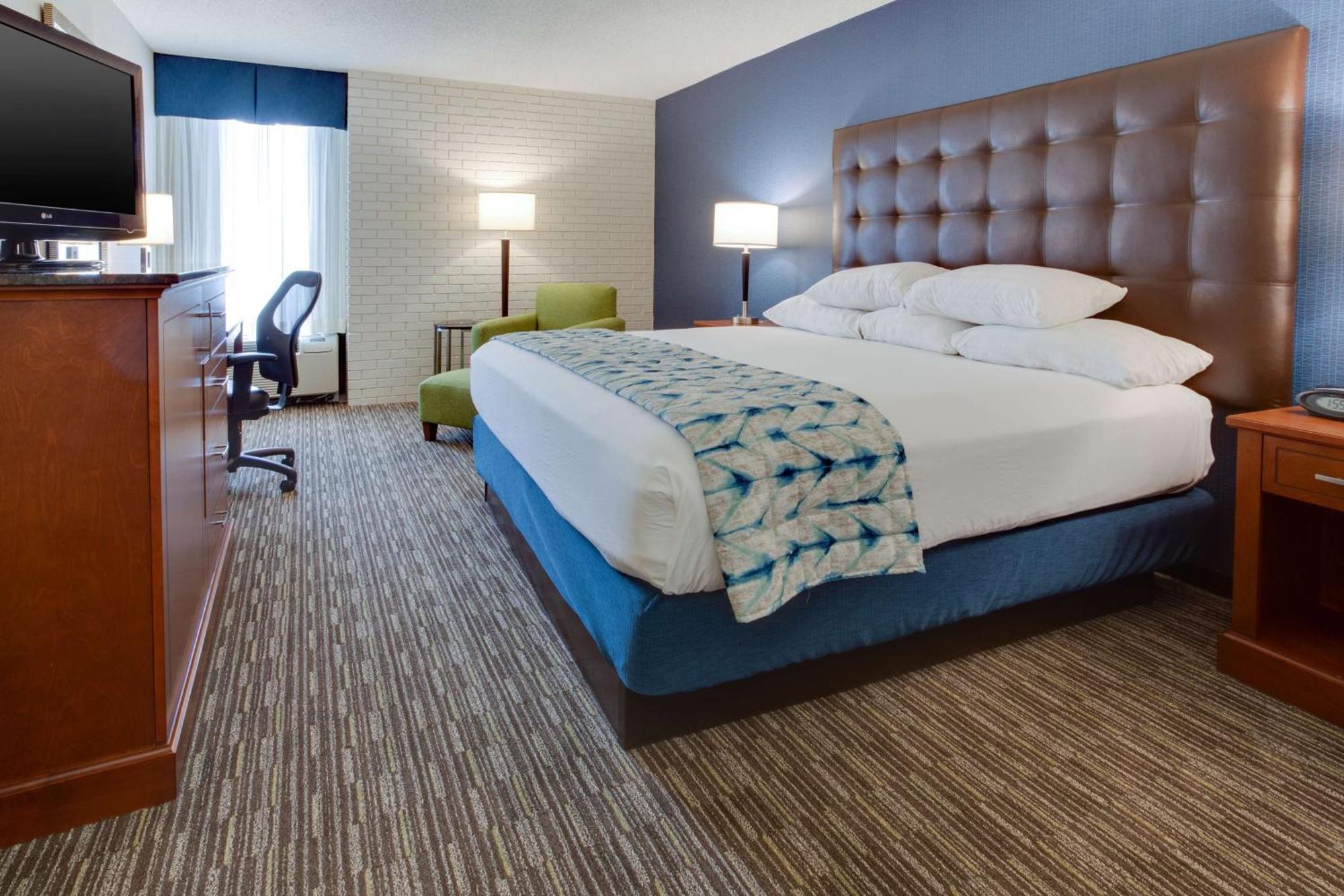 Deluxe King Room