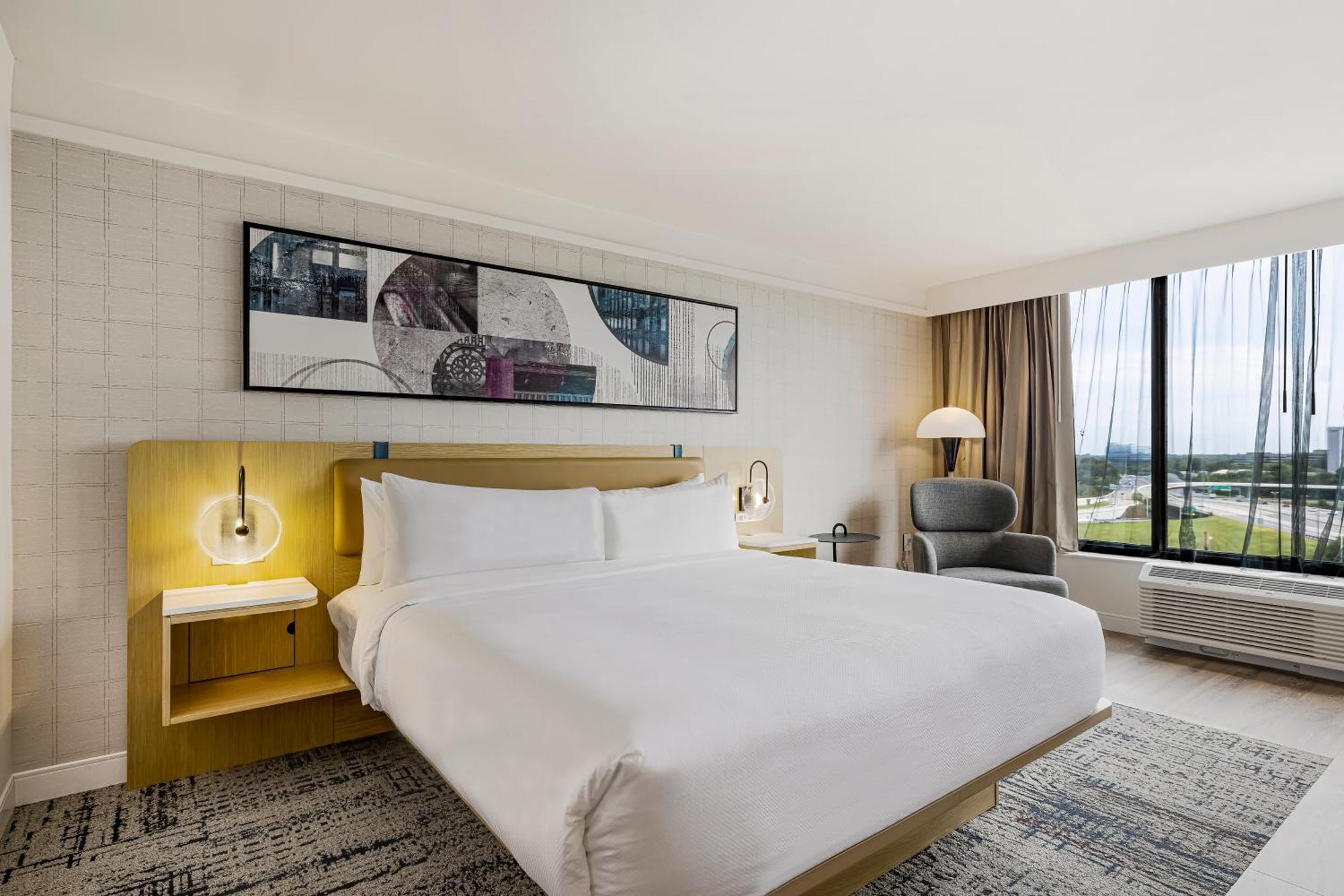 Premium King Room Skyline View